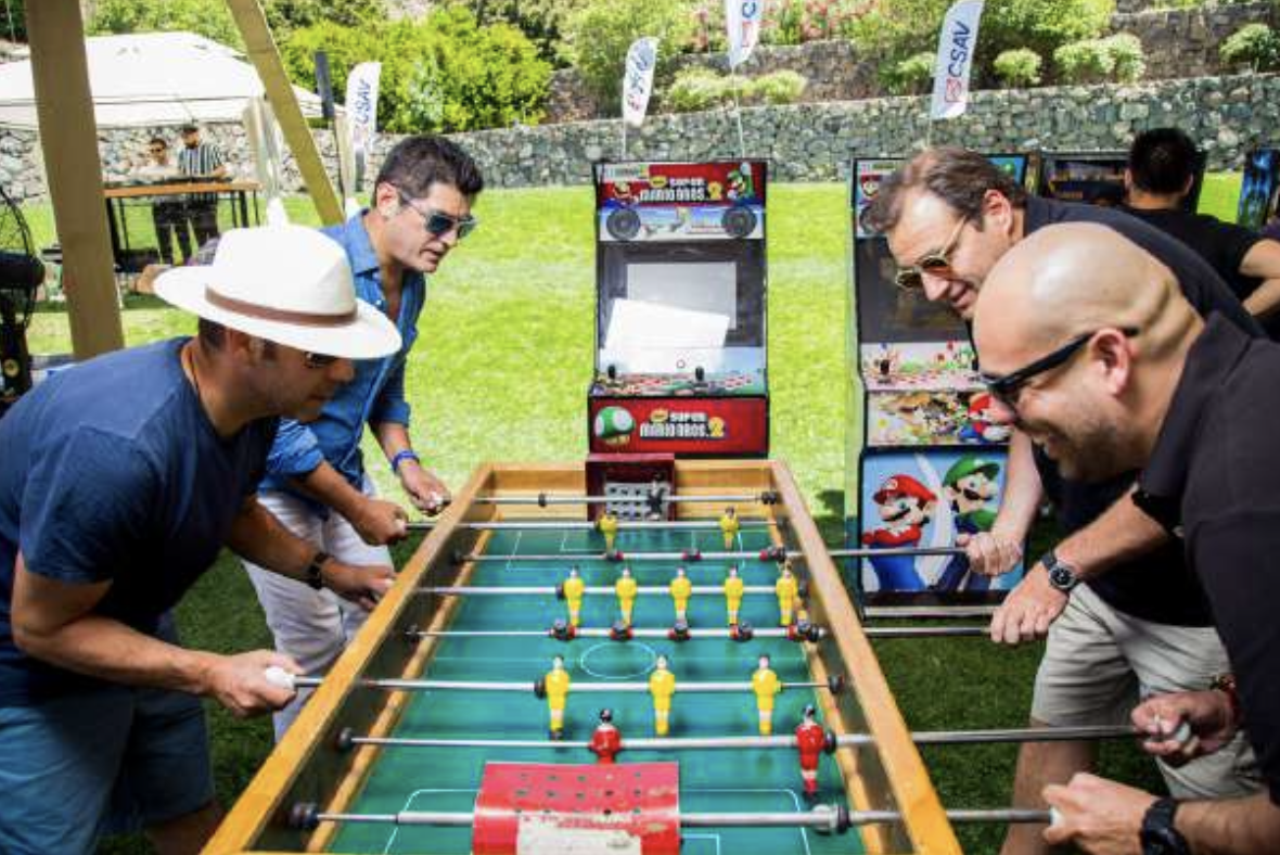 Activación recreativa con taca-taca
